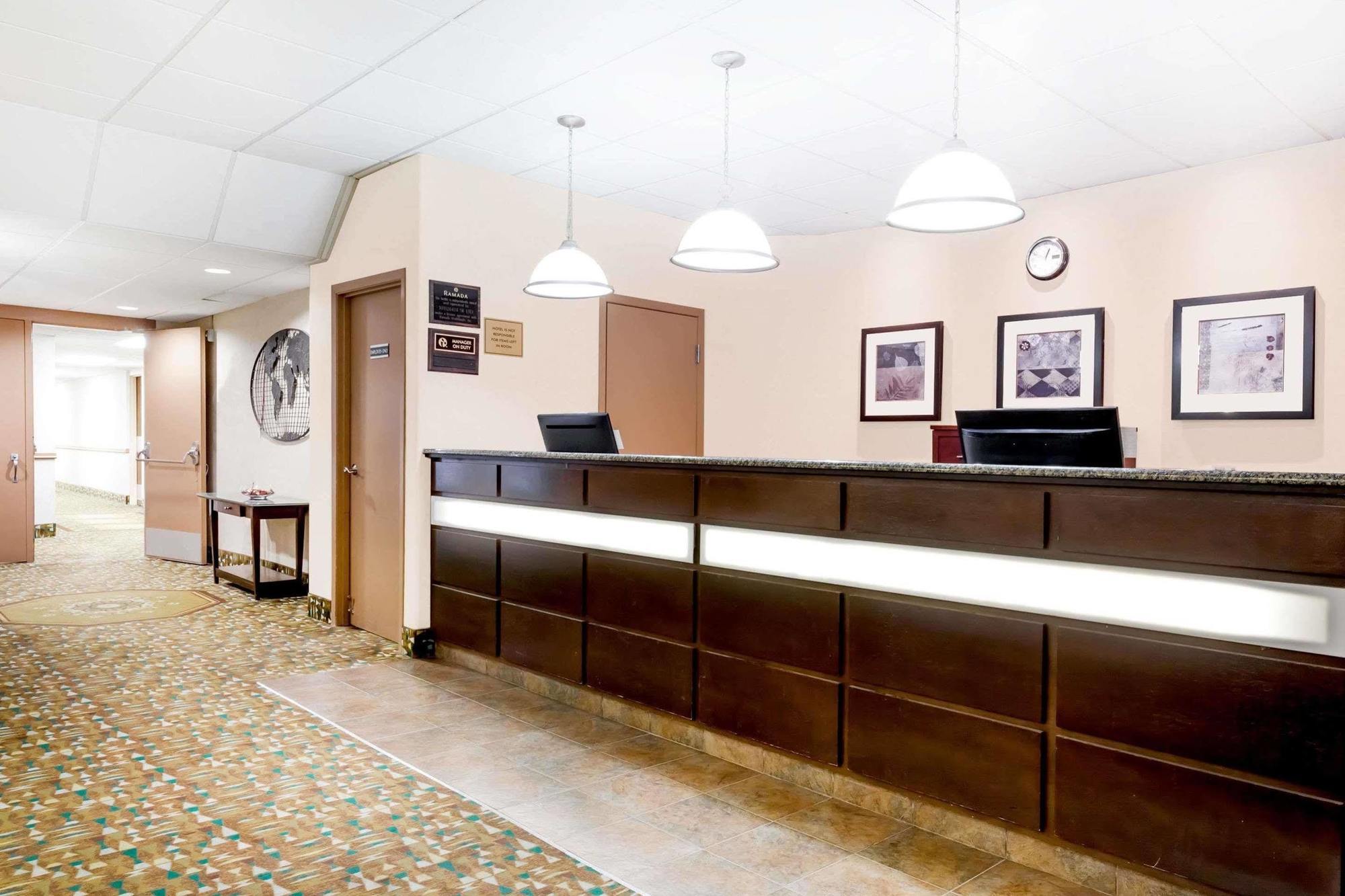 Hotel Ramada By Wyndham Yorkton Exteriér fotografie
