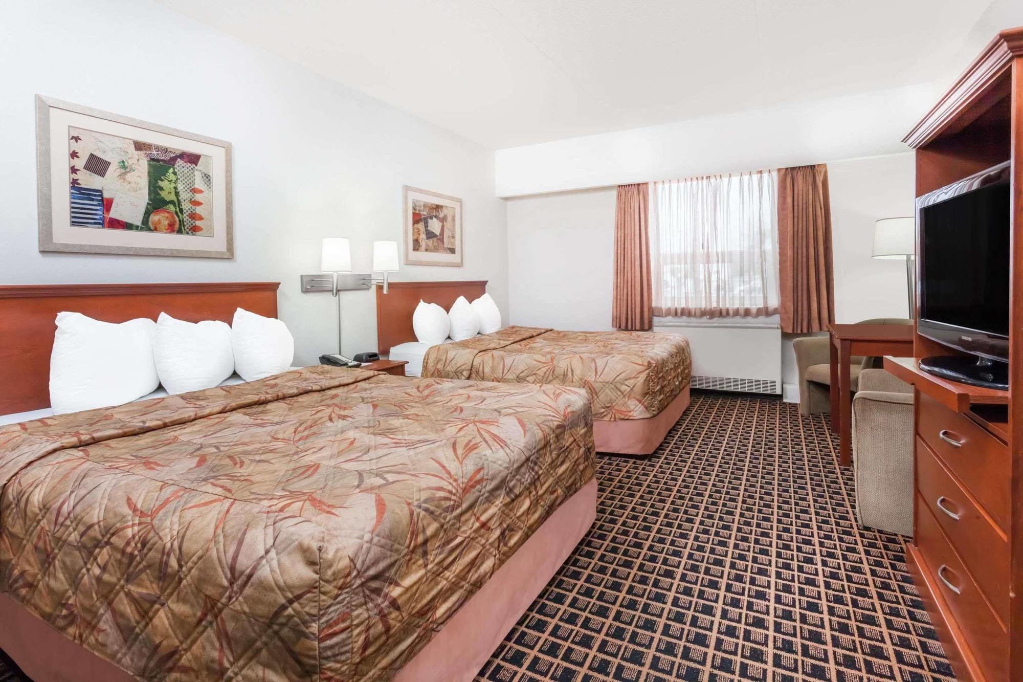 Hotel Ramada By Wyndham Yorkton Exteriér fotografie