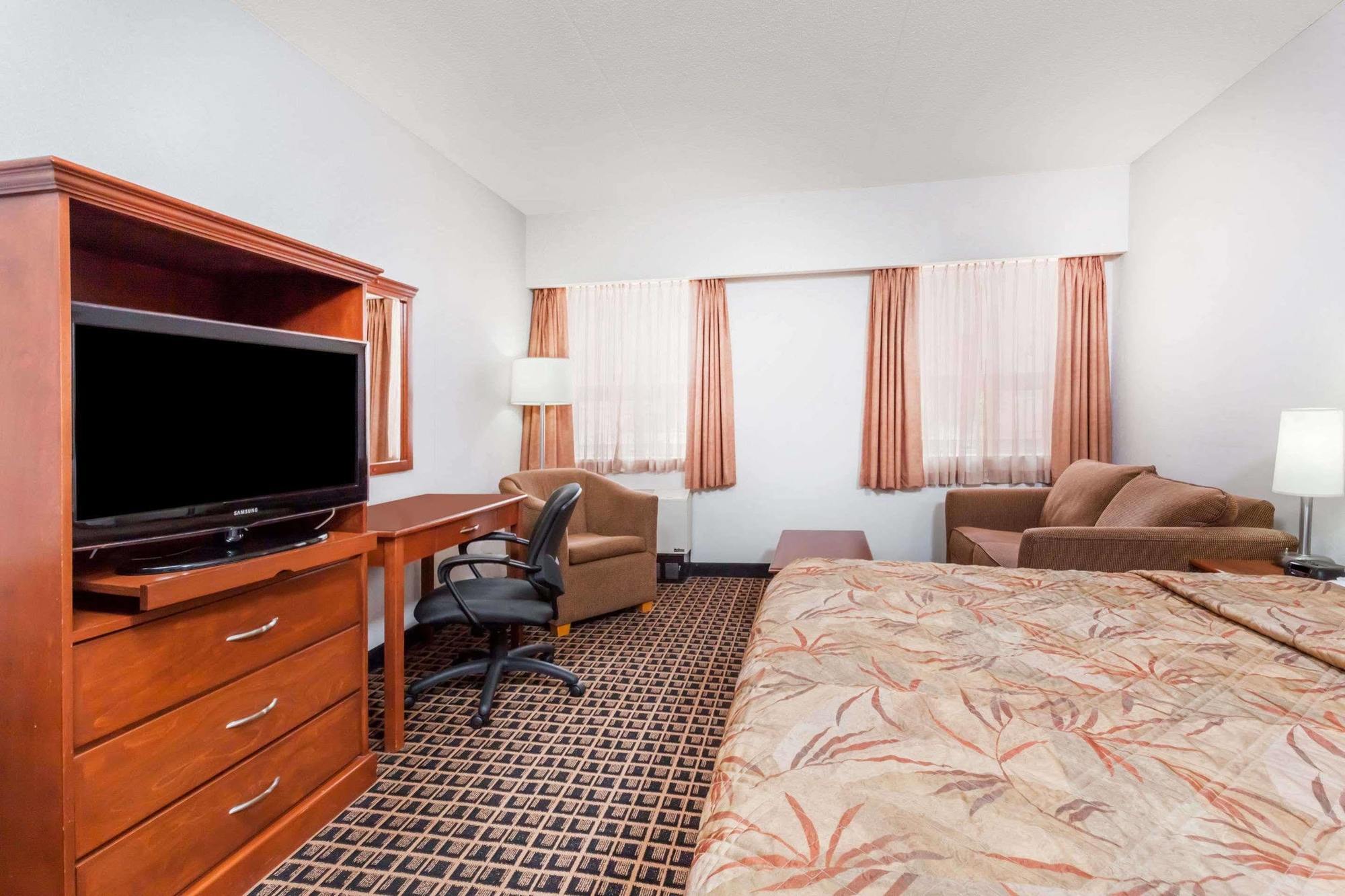 Hotel Ramada By Wyndham Yorkton Exteriér fotografie